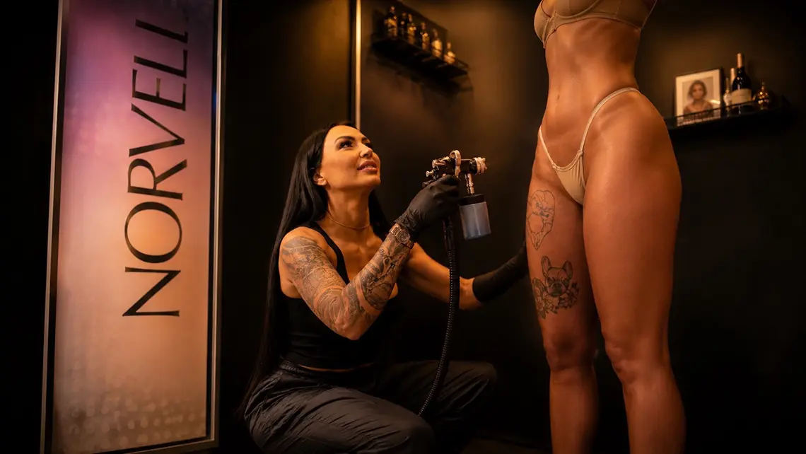 Jade Blade Spray Tanning